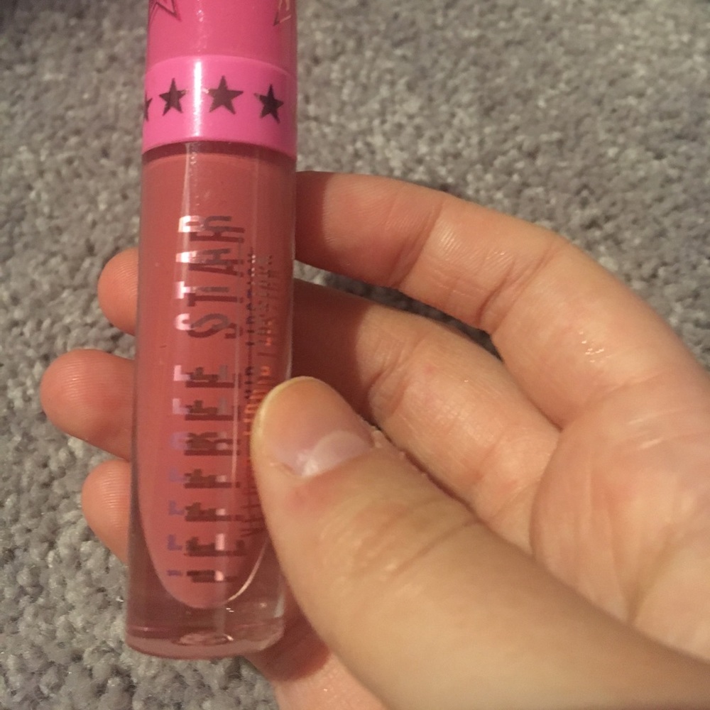 brand new jeffree star liquid lipstick rose matter